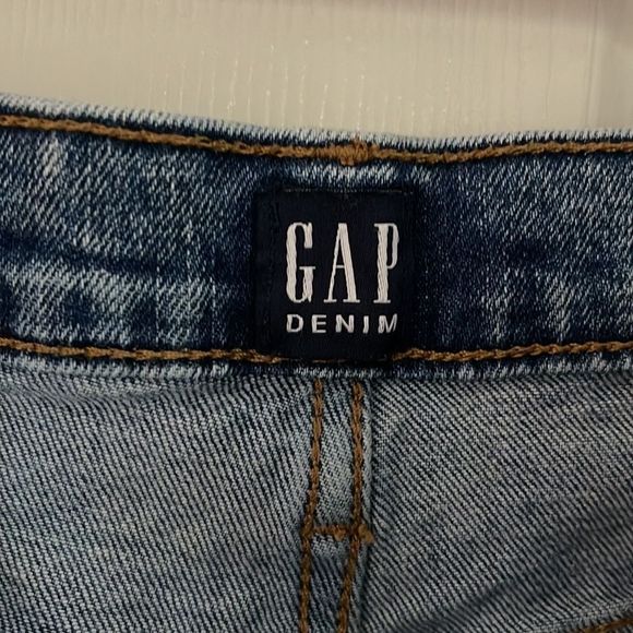 GAP cut offs jean shorts with rainbow embroidery size 28 - Picture 4 of 7